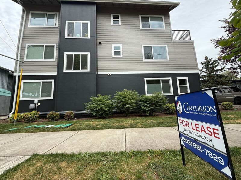 2603 SW Pickford St in Corvallis, OR - Foto de edificio