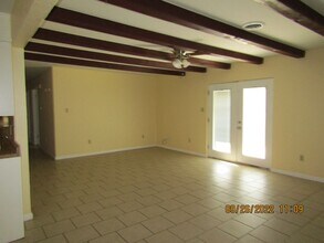 5702 NW Cedarwood Dr in Lawton, OK - Building Photo - Building Photo