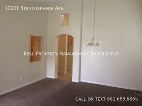 12009 Stratosphere Ave in Bakersfield, CA - Building Photo - Building Photo