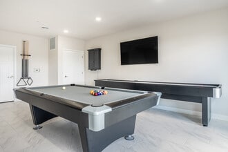 Central Park Place in Fitchburg, WI - Foto de edificio - Interior Photo