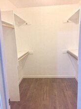 2383 Mirto Ct in Bakersfield, CA - Foto de edificio - Building Photo