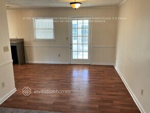 4723 Hull Rd SE in Conyers, GA - Foto de edificio - Building Photo