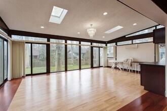 7036 Buxton Terrace in Bethesda, MD - Foto de edificio - Building Photo