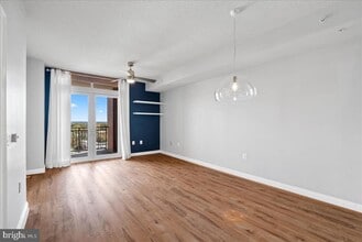 11760 Sunrise Valley Dr in Reston, VA - Building Photo - Building Photo