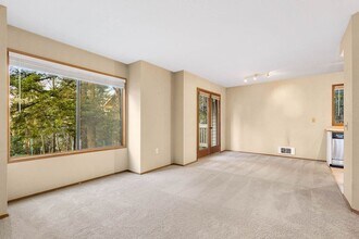 320 10th St in Kirkland, WA - Building Photo - Building Photo