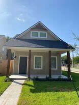 205 Sterling St in College Station, TX - Building Photo