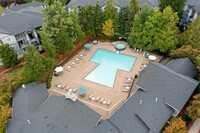 Altamont Summit Apartment Homes in Portland, OR - Building Photo - Building Photo