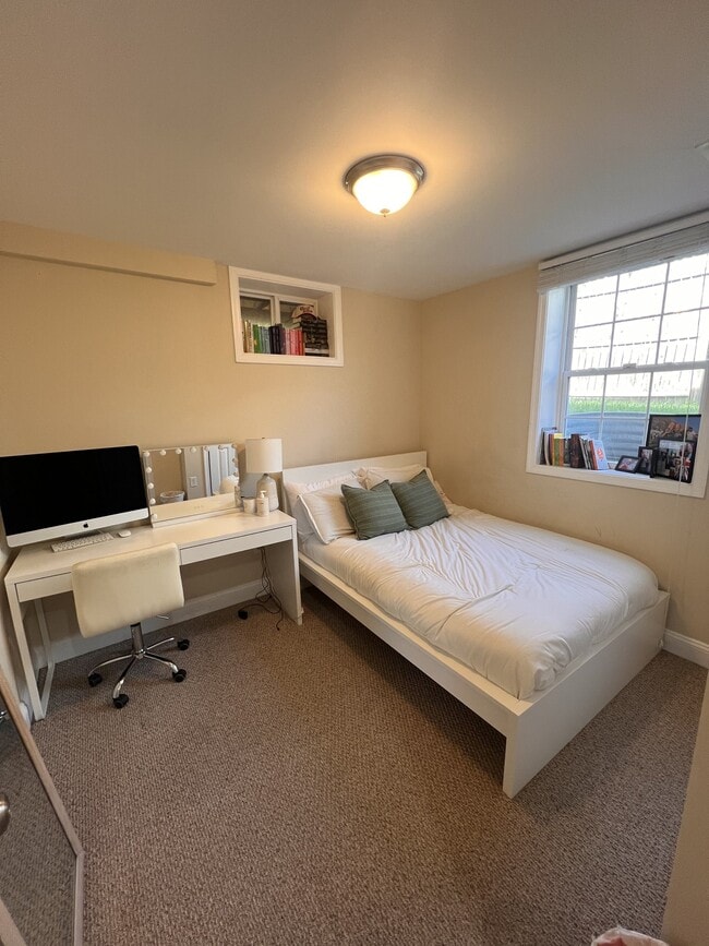 property at 9210 Rhode Island Ave