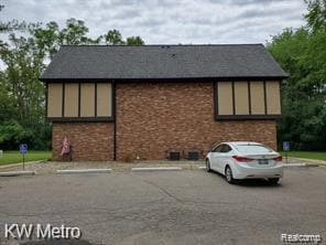2049 Duck Lake Rd N in Highland Township, MI - Building Photo - Building Photo