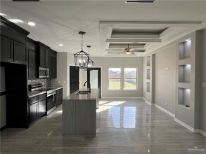 10812 N Baylie Bear Dr in Edinburg, TX - Building Photo - Building Photo
