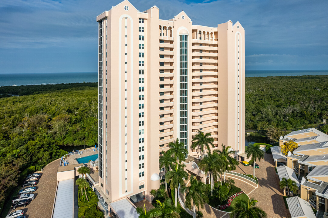 St Maarten Condominium in Naples, FL - Building Photo