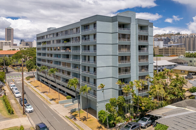 Elms Condominium in Honolulu, HI - Foto de edificio - Building Photo