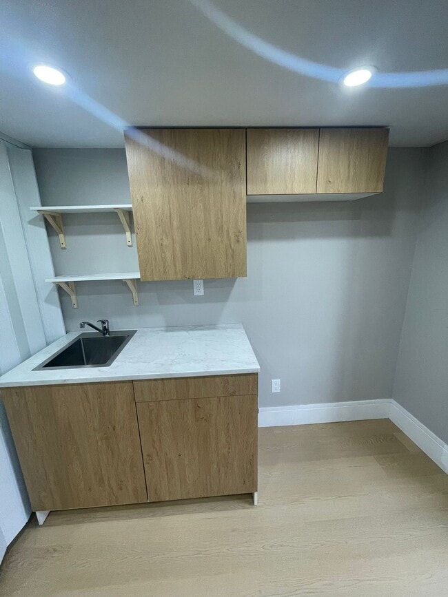 60 Arkell Rd in Guelph, ON - Building Photo - Building Photo