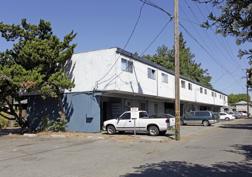 2716 Pacific Ave in Stockton, CA - Foto de edificio