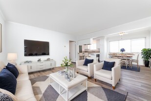 1215 Beryl St, Unit #B in Redondo Beach, CA - Building Photo