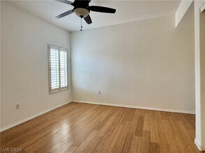 820 Sunrise Peak Way in Las Vegas, NV - Building Photo - Building Photo