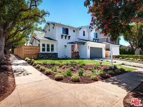 744 N Almar Ave in Los Angeles, CA - Building Photo - Building Photo