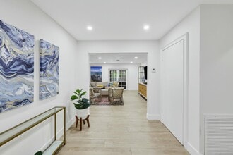 486 NW 1st St in Boca Raton, FL - Building Photo - Building Photo