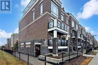 30 Westmeath Ln in Markham, ON - Building Photo - Building Photo