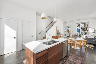 2230 I St in Sacramento, CA - Foto de edificio - Building Photo