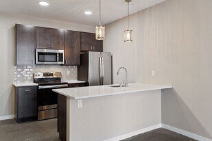756 NE Jackson St, Unit 102 in Minneapolis, MN - Building Photo
