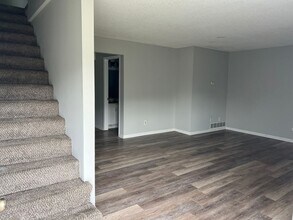 382 Catherine Dr in Columbia, MO - Building Photo - Building Photo