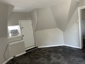 215 High St in Mount Holly, NJ - Building Photo - Building Photo