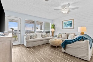 17670 Front Beach Rd, Unit H 11 in Panama City Beach, FL - Building Photo