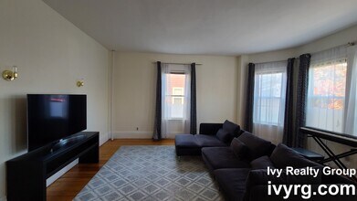 45 Temple St, Unit #1 in Somerville, MA - Building Photo - Building Photo