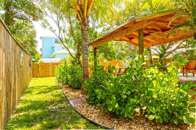 217 S Orlando Ave in Cocoa Beach, FL - Building Photo - Building Photo