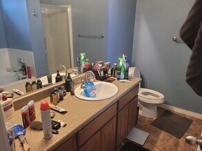 361 E 1520 N in Tooele, UT - Foto de edificio - Building Photo