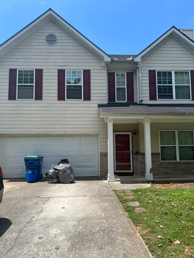 property at 2890 Lewis Ln