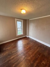 526 E Eighth St, Unit 526 E Eighth Street A in Traverse City, MI - Building Photo - Building Photo