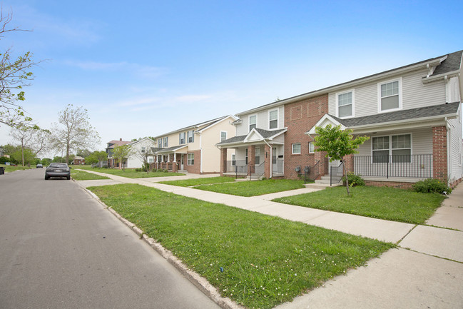 Gray Street Phase I and II in Detroit, MI - Foto de edificio - Building Photo