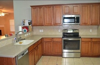 714 Point Sunset in San Antonio, TX - Building Photo - Building Photo