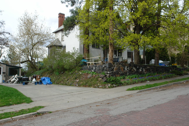 1424 W 6th Ave in Spokane, WA - Foto de edificio - Building Photo