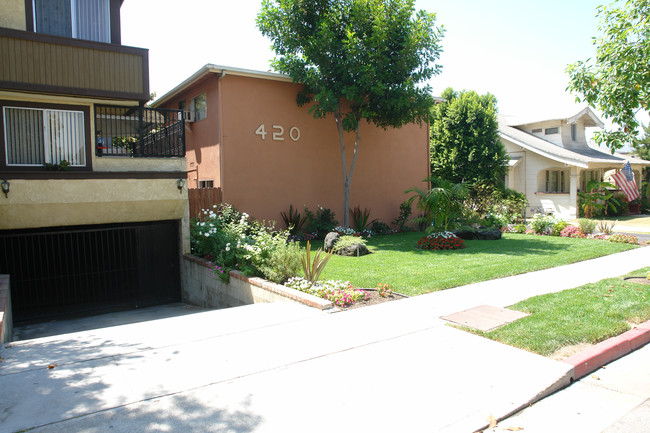 420 Ivy St in Glendale, CA - Building Photo - Building Photo