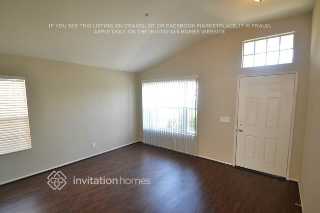 5616 Horseshoe Way in Fontana, CA - Building Photo - Building Photo