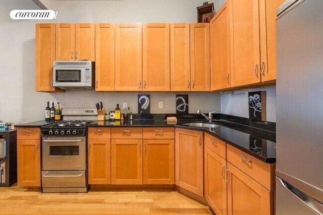 678 Union St in Brooklyn, NY - Building Photo - Building Photo