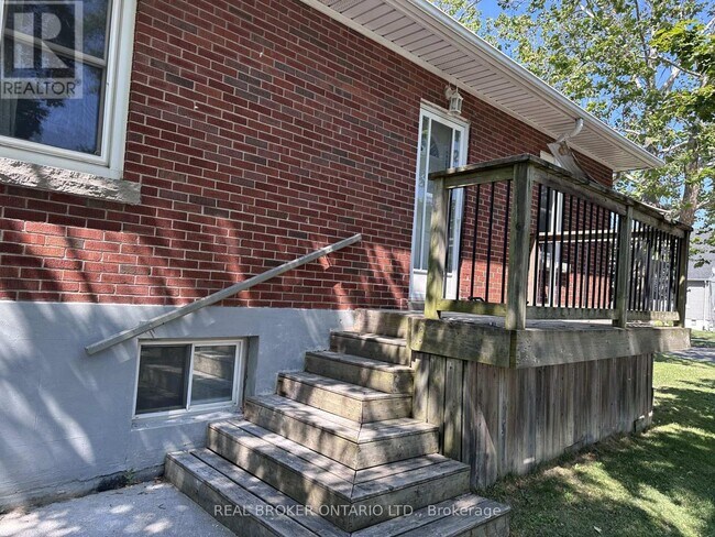 property at 311 Wallace Ave S