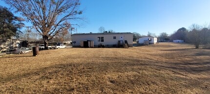 120 Linda Sue Ln in Kathleen, GA - Building Photo - Building Photo