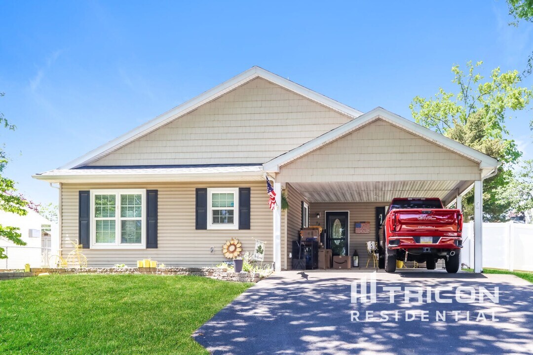 39 Timber Ln in Levittown, PA - Foto de edificio