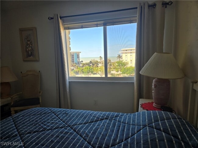 property at 3410 Gulf Shore Blvd N