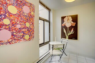 65 E Scott St in Chicago, IL - Building Photo - Building Photo