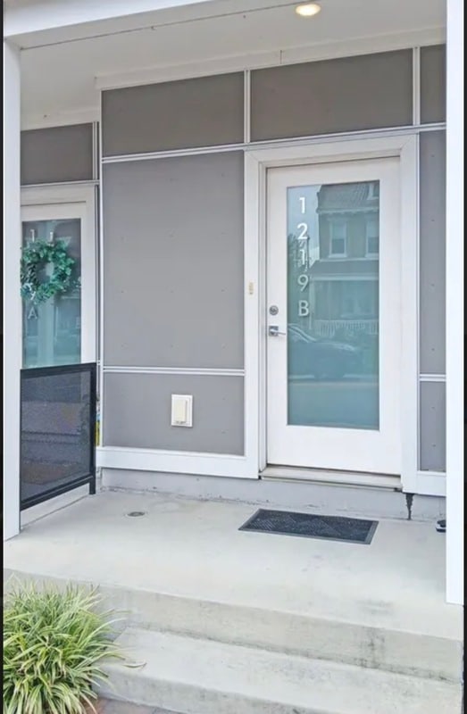 property at 1219 Bainbridge St
