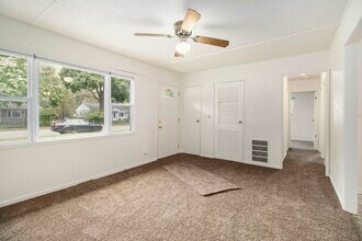 801 Shumway Ave in Portage, MI - Building Photo - Building Photo