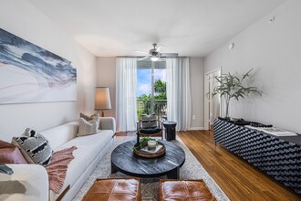 1640 Victoria Park in Fort Lauderdale, FL - Building Photo - Interior Photo