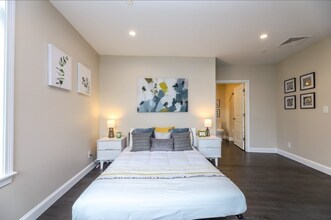 4945 Washington St, Unit 104 in Boston, MA - Building Photo - Building Photo