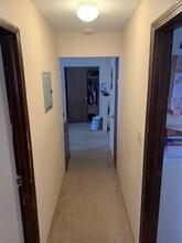 73 Manchester St, Unit 2 in Leominster, MA - Foto de edificio - Building Photo