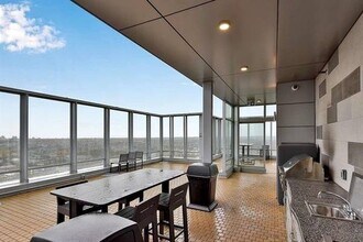 4485 Skyline Dr in Burnaby, BC - Building Photo - Building Photo